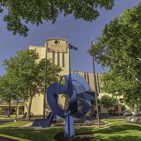 מלון Doubletree By Hilton Philadelphia Airport מראה חיצוני תמונה