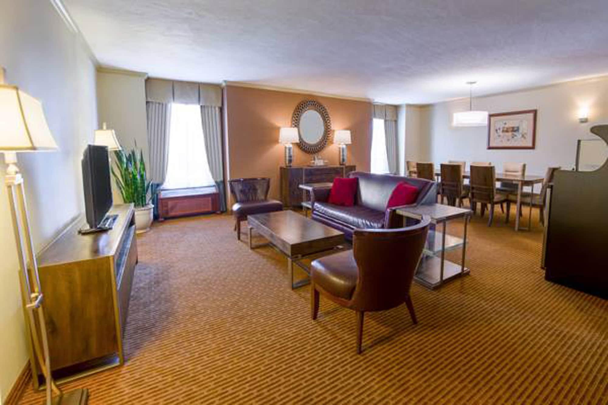 מלון Doubletree By Hilton Philadelphia Airport מראה חיצוני תמונה