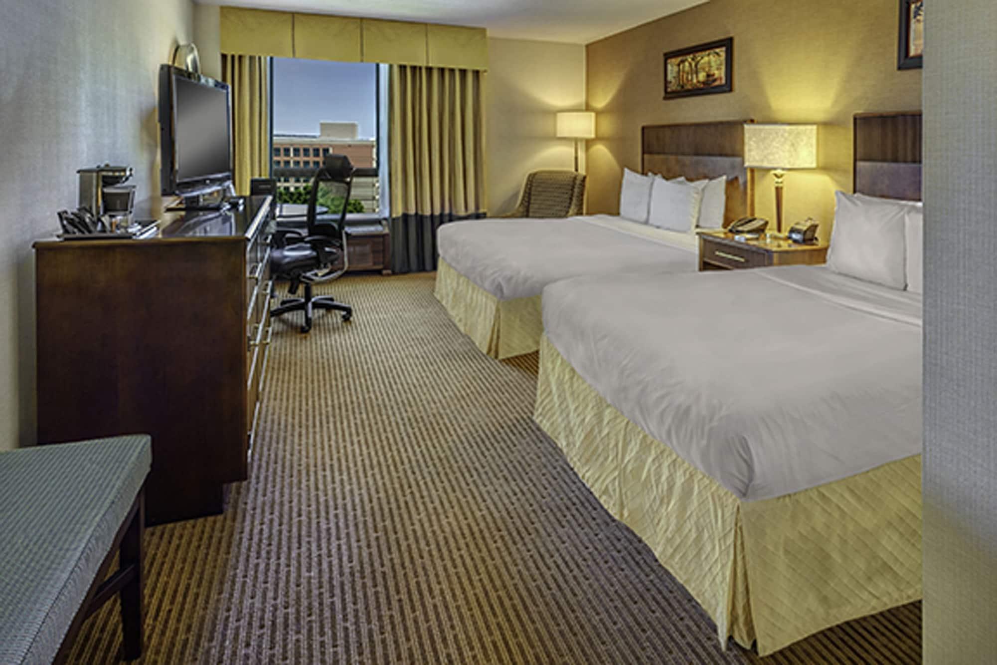 מלון Doubletree By Hilton Philadelphia Airport מראה חיצוני תמונה
