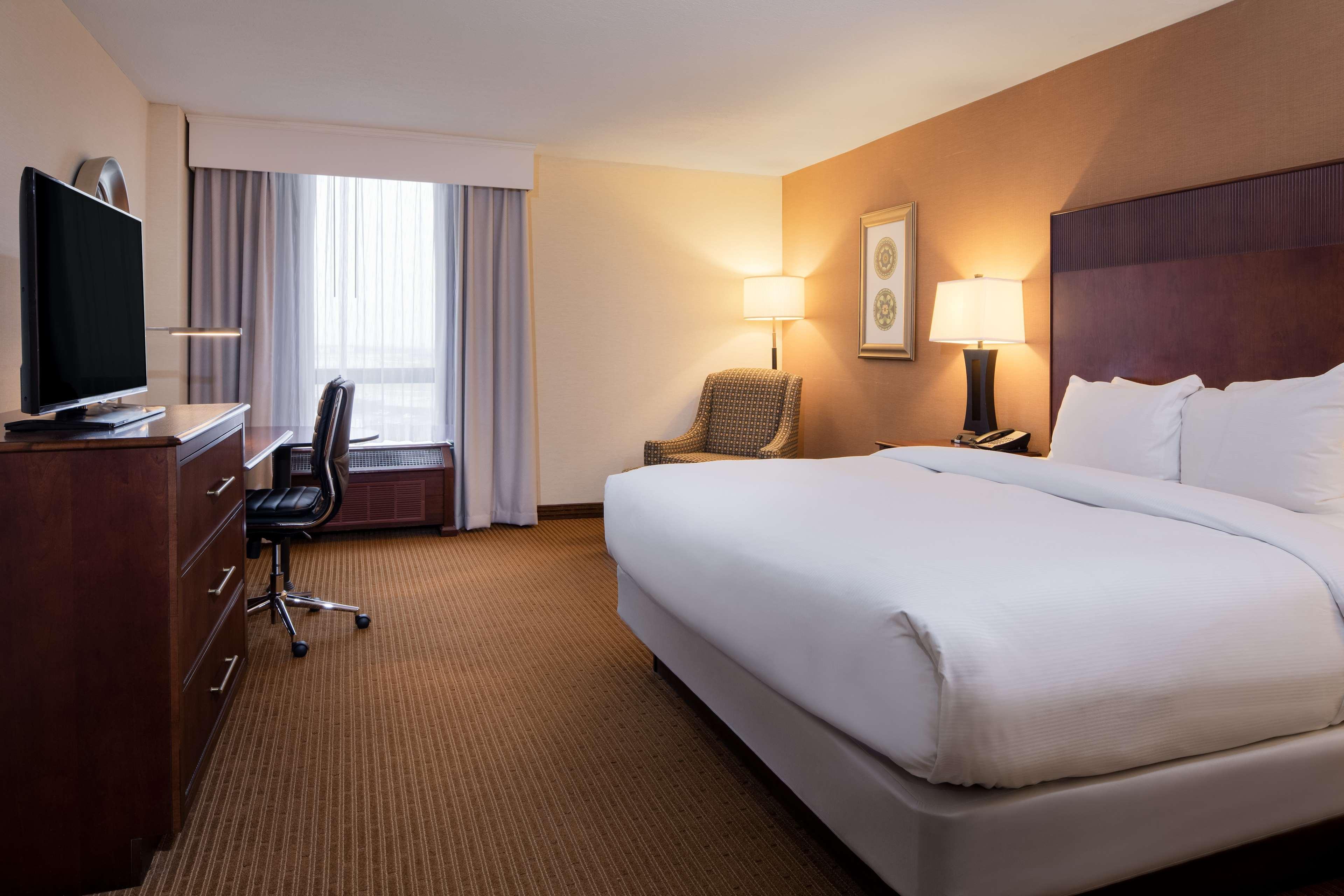 מלון Doubletree By Hilton Philadelphia Airport מראה חיצוני תמונה