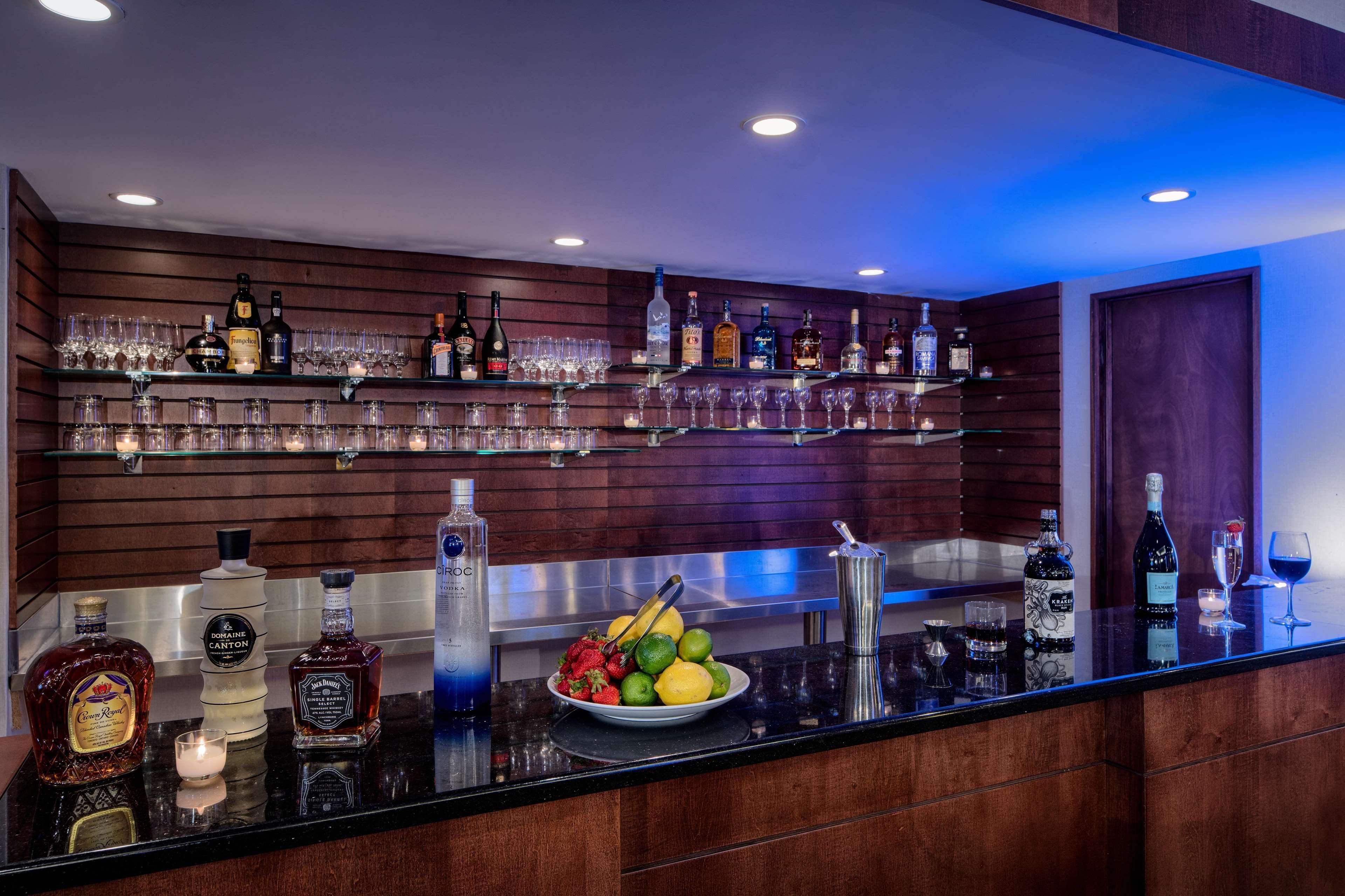 מלון Doubletree By Hilton Philadelphia Airport מראה חיצוני תמונה