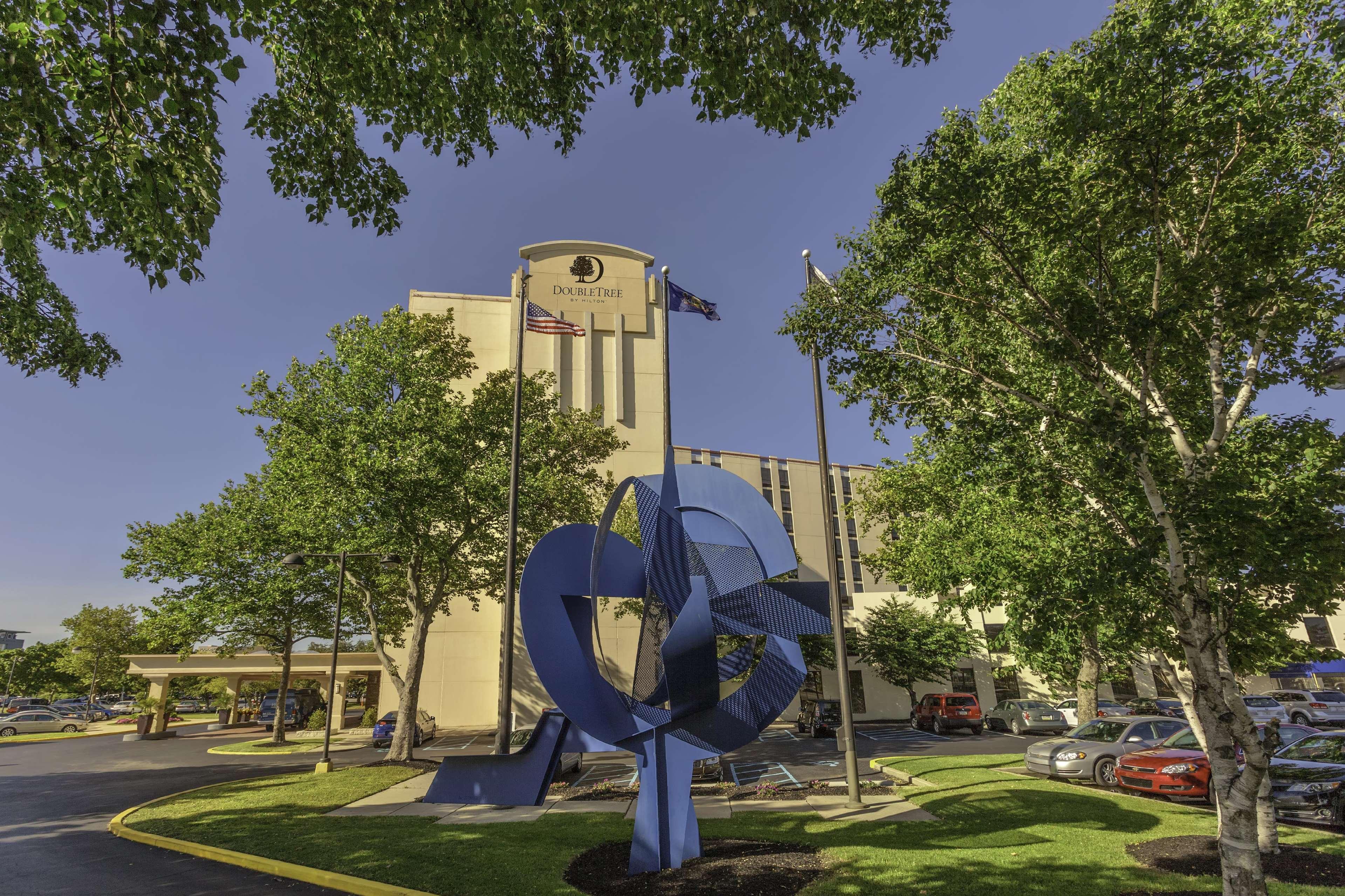 מלון Doubletree By Hilton Philadelphia Airport מראה חיצוני תמונה