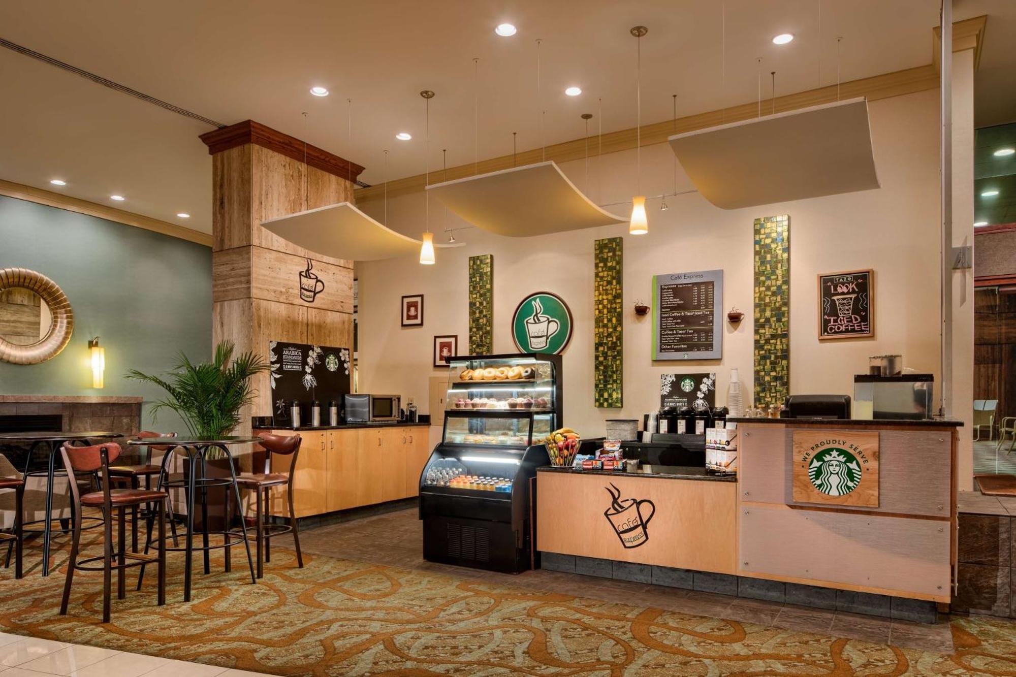 מלון Doubletree By Hilton Philadelphia Airport מראה חיצוני תמונה