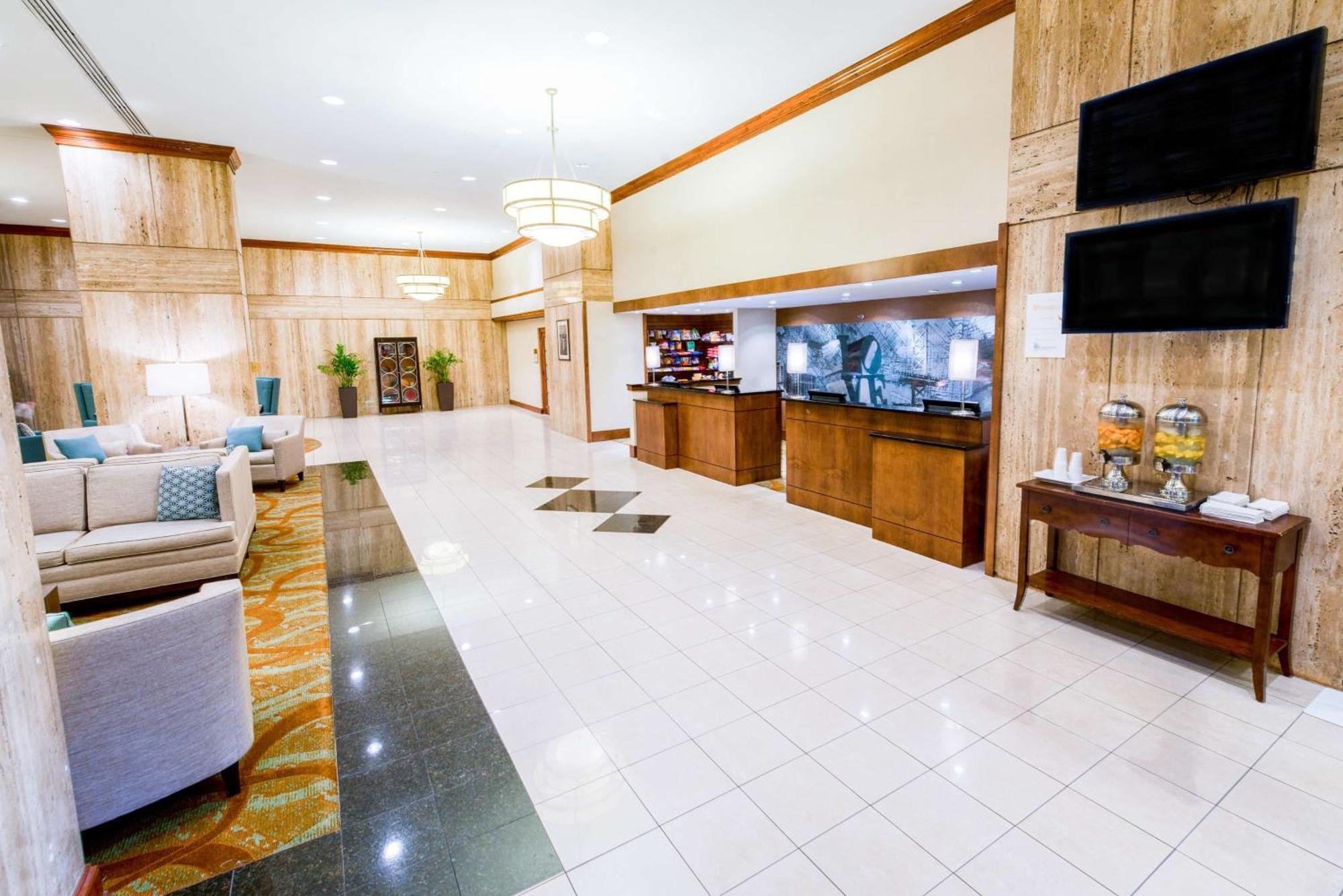 מלון Doubletree By Hilton Philadelphia Airport מראה חיצוני תמונה